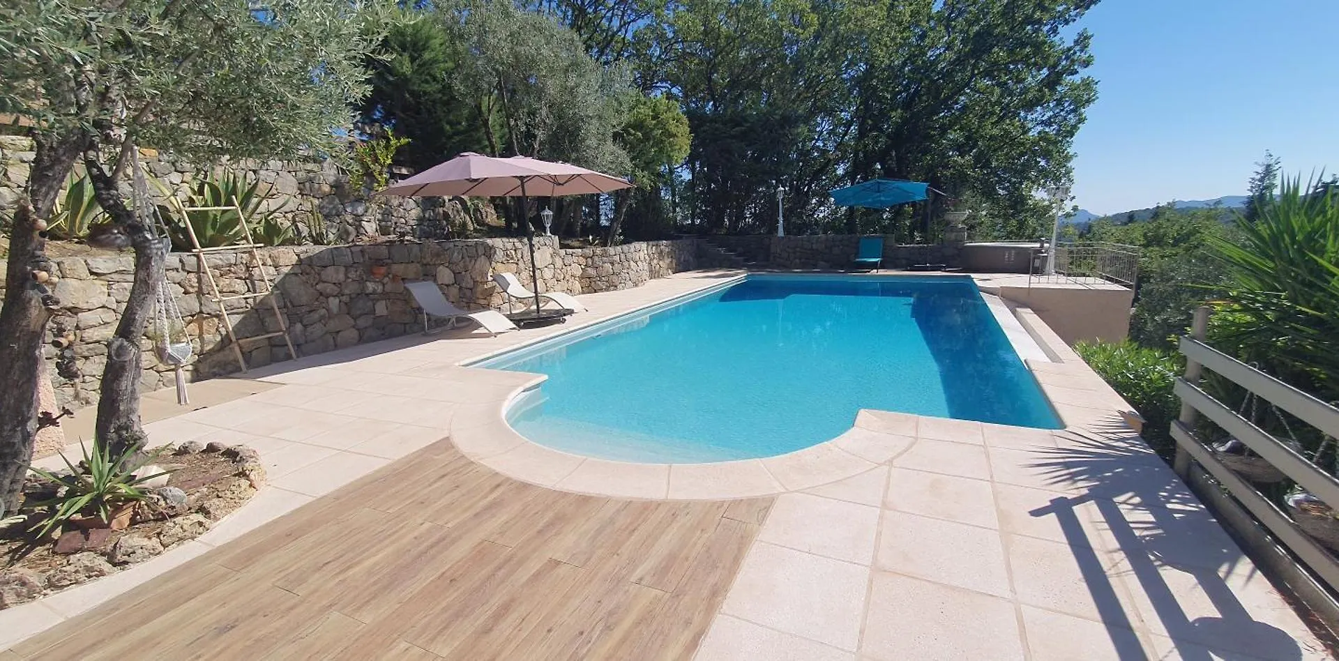 Apartment Studio 30 M² Avec Piscine Et Vue Exceptionnelle Seillans France