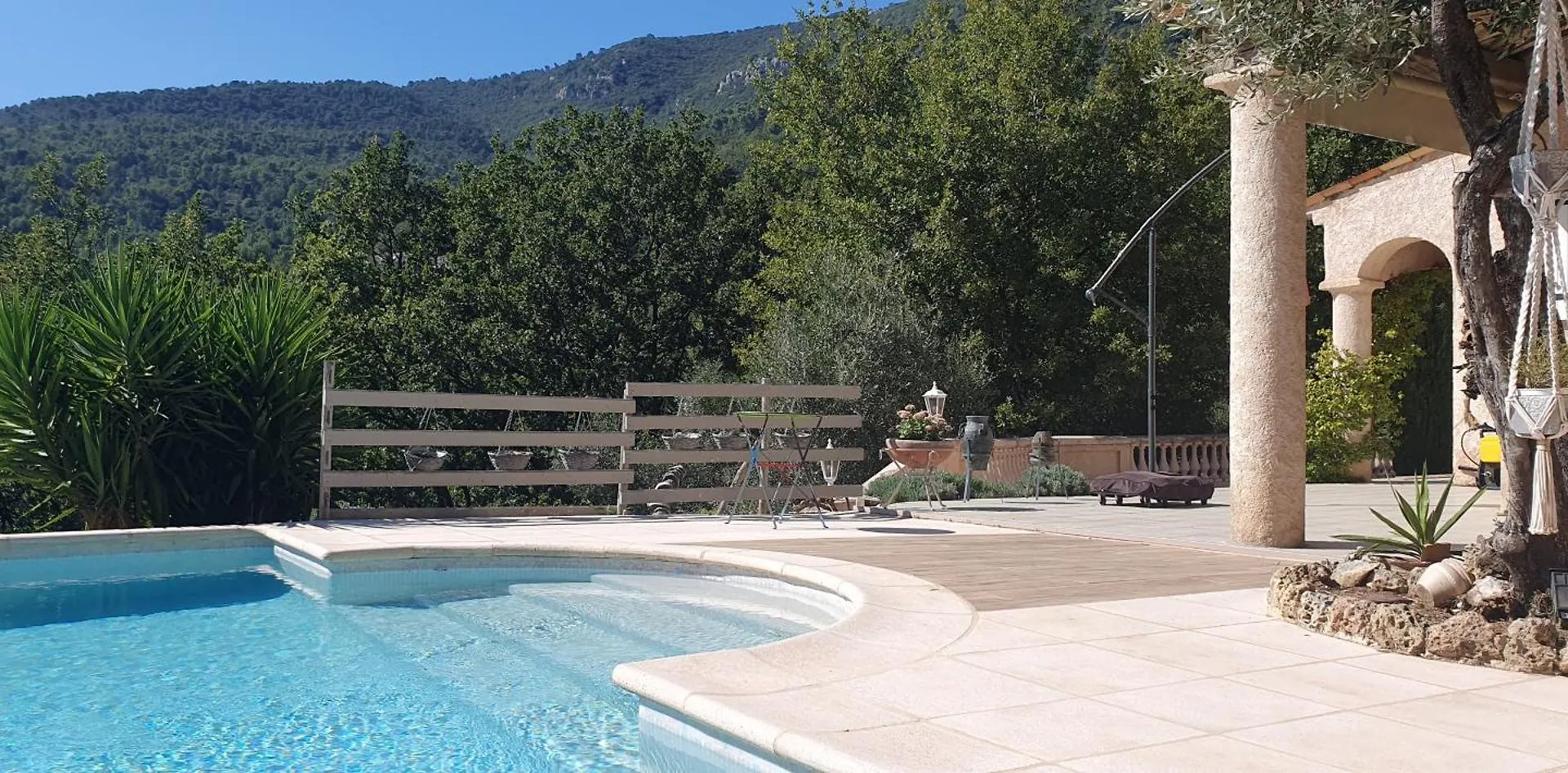 Studio 30 M² Avec Piscine Et Vue Exceptionnelle Seillans Apartment