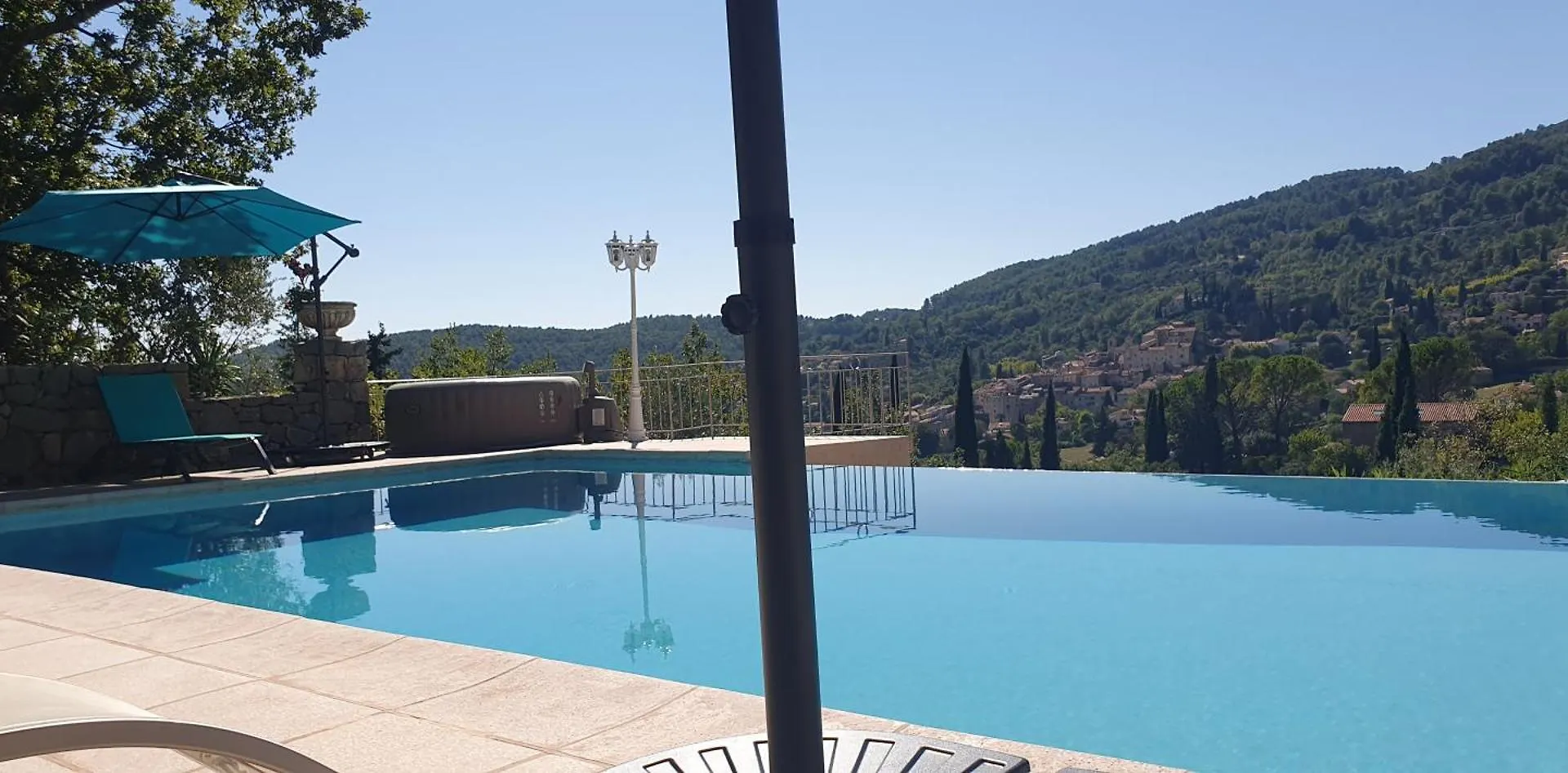 Apartment Studio 30 M² Avec Piscine Et Vue Exceptionnelle Seillans France