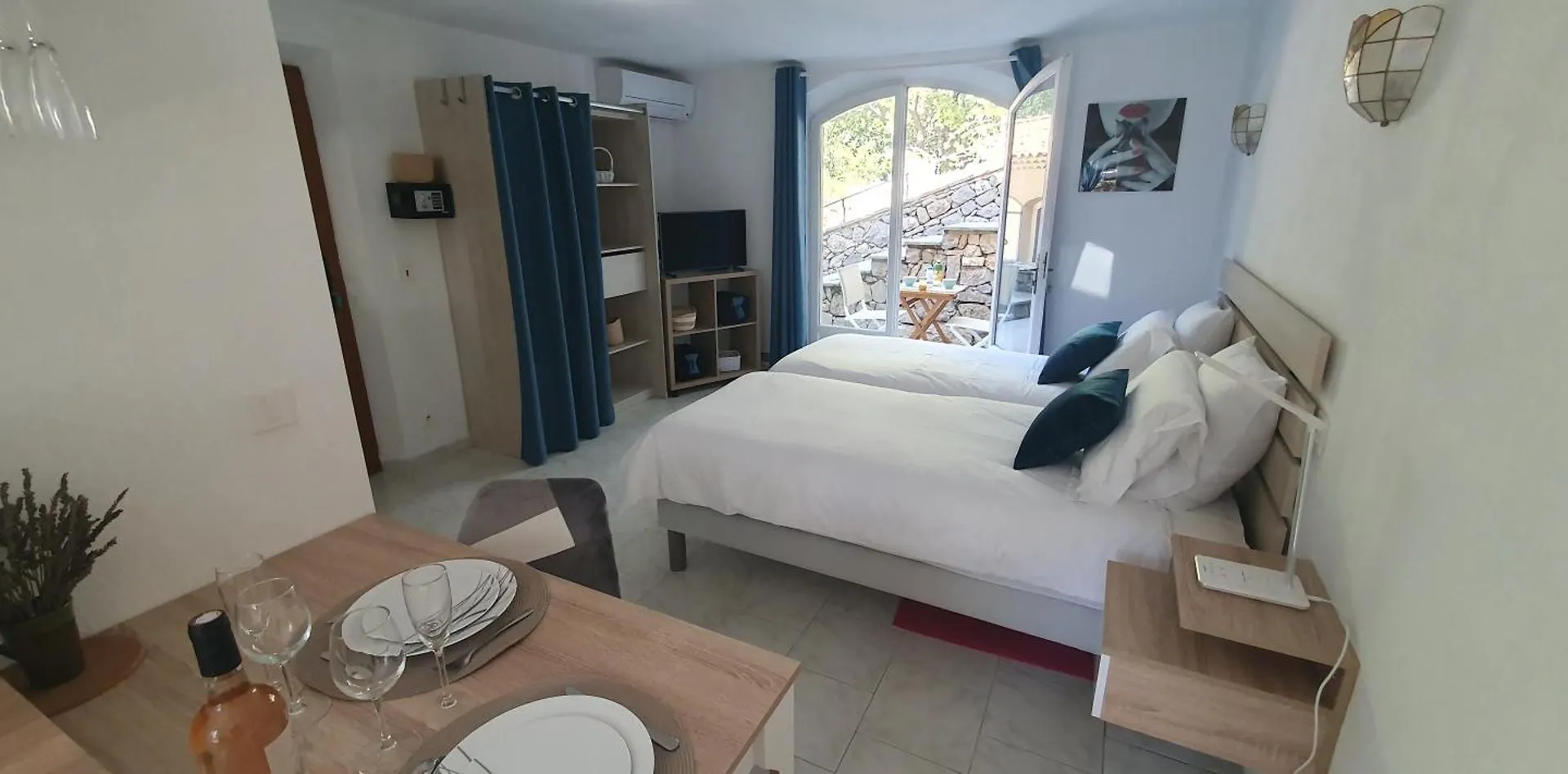 Studio 30 M² Avec Piscine Et Vue Exceptionnelle Seillans France