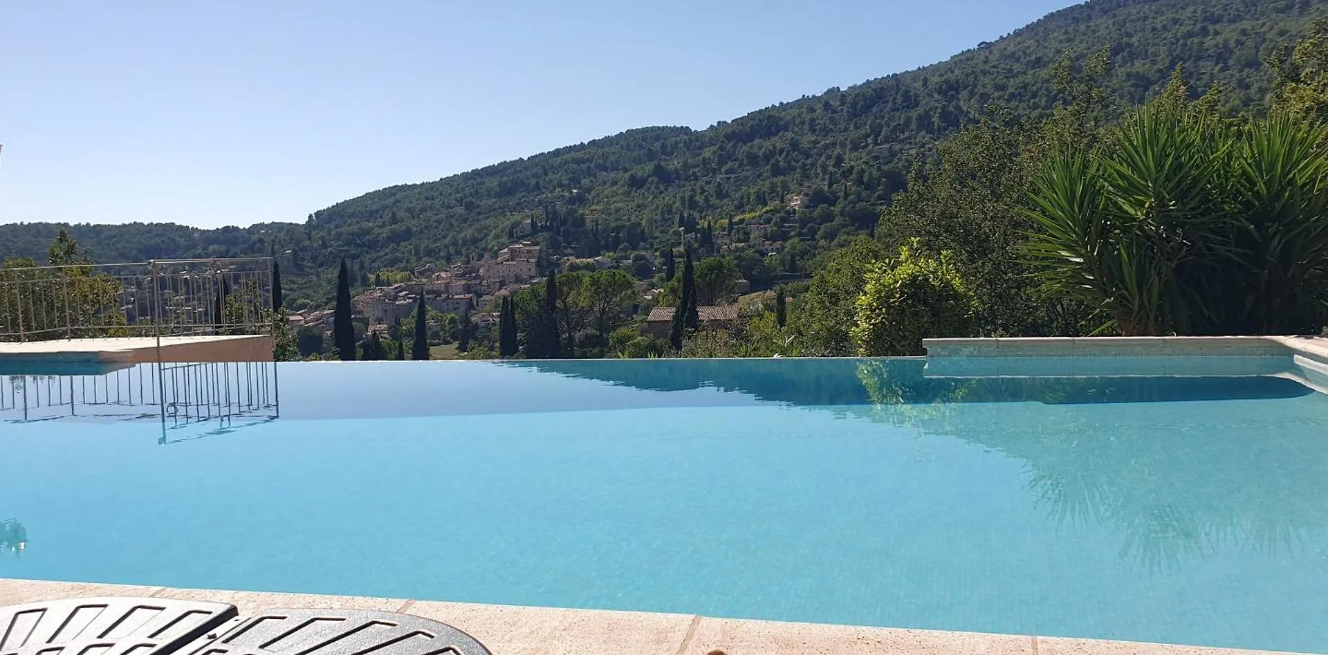 Apartment Studio 30 M² Avec Piscine Et Vue Exceptionnelle Seillans France